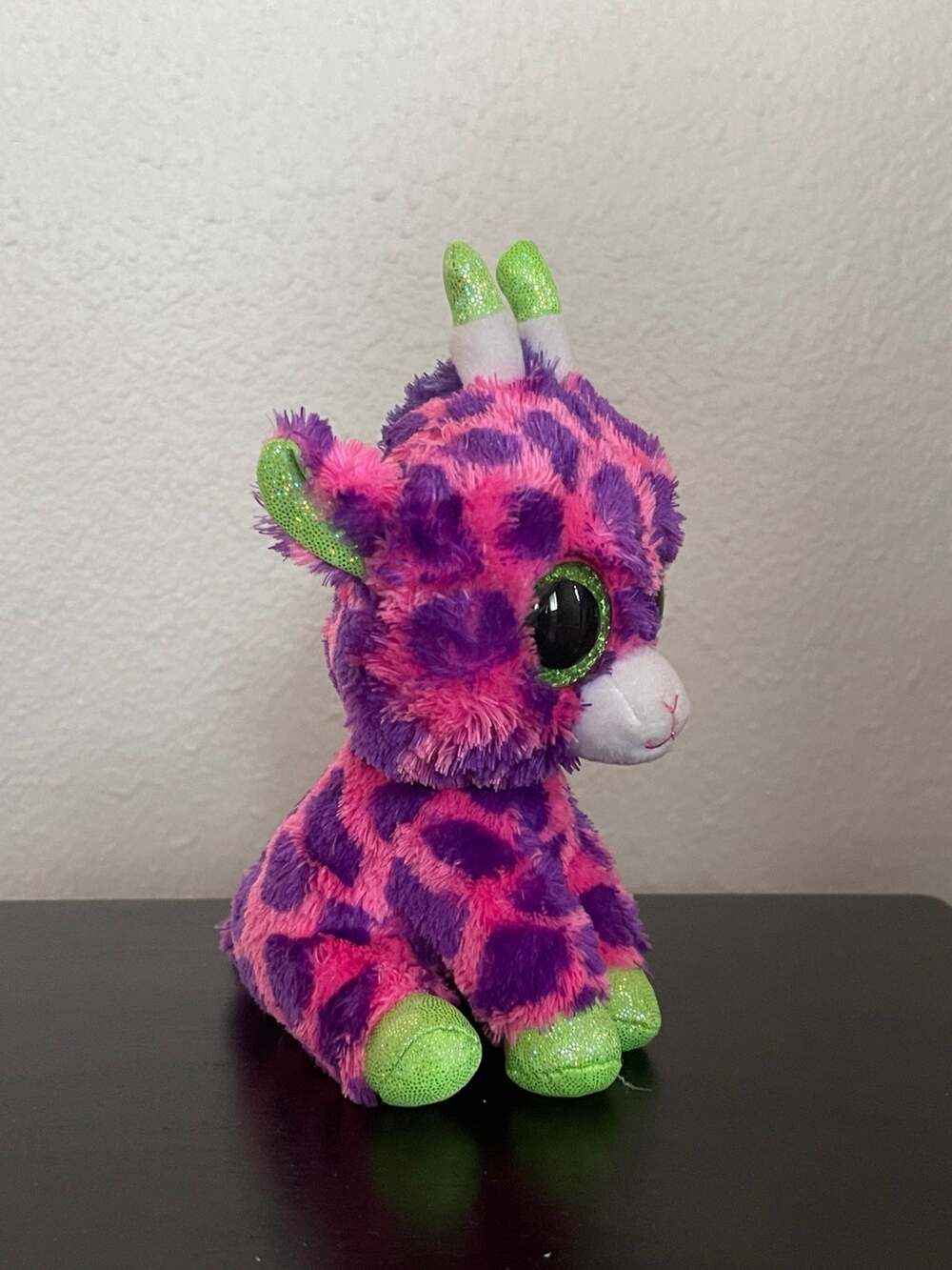 Ty Beanie Boo Gilbert Pink & Purple Giraffe Big Eyes 6"